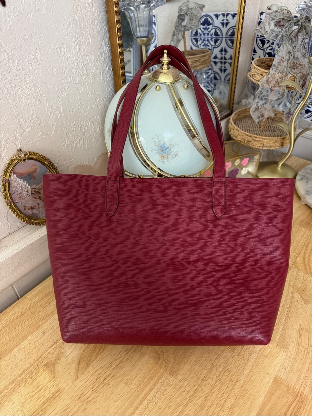 Classic Cuyana Burgundy Red Textured Leather Structured Tote Bag Streetwear